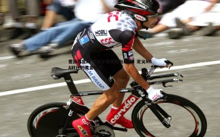 爱游戏官网-卡莱尔詹姆斯与库里，定义NBA时代的黄金标杆